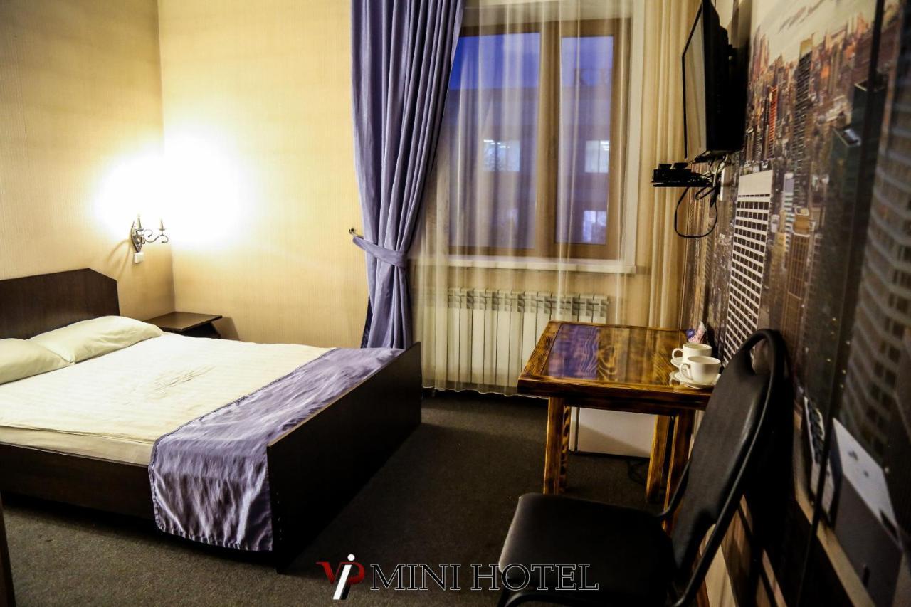 Vip Mini Hotel 세메이 외부 사진