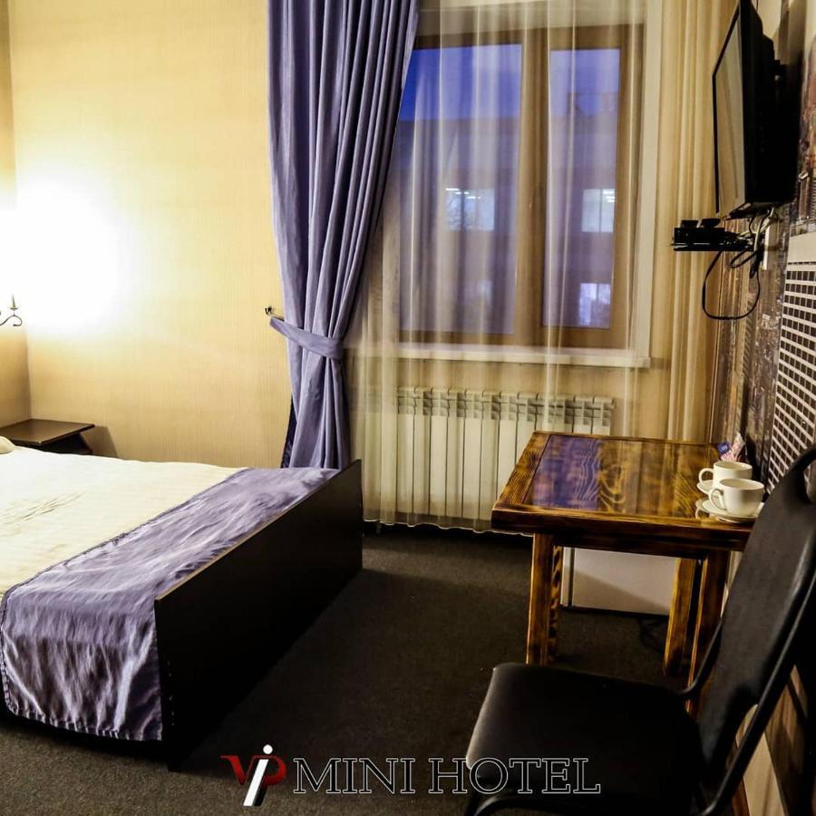 Vip Mini Hotel 세메이 외부 사진