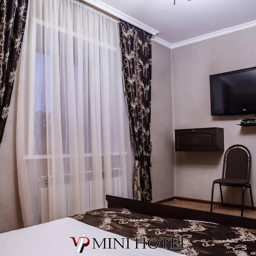 Vip Mini Hotel 세메이 외부 사진