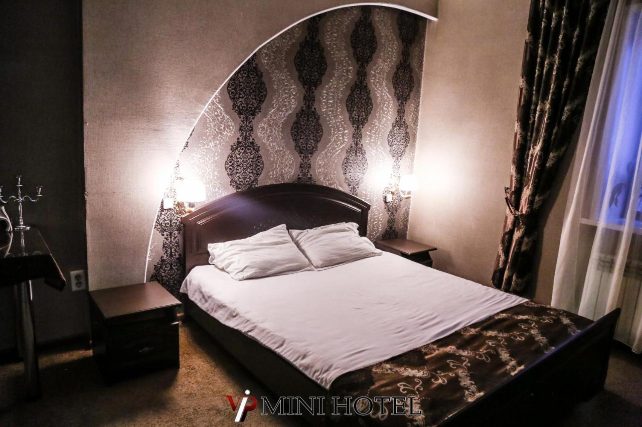 Vip Mini Hotel 세메이 외부 사진