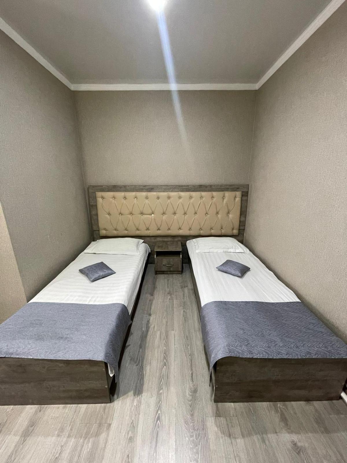 Vip Mini Hotel 세메이 외부 사진