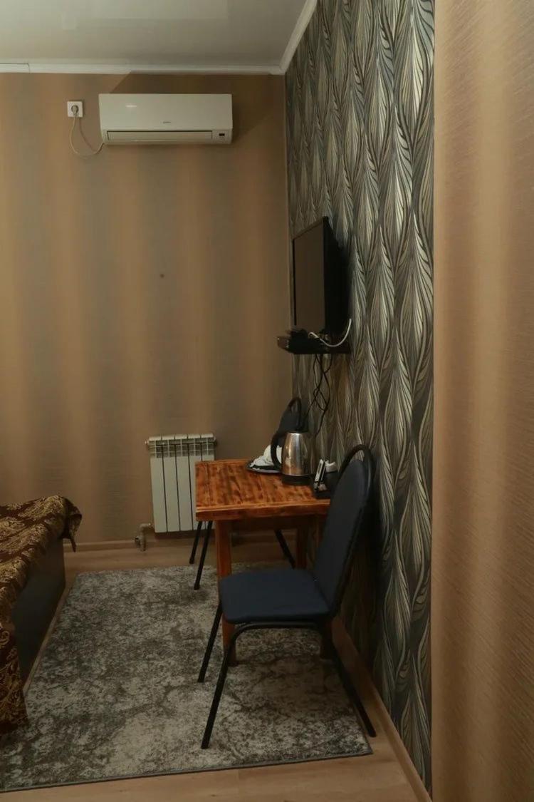 Vip Mini Hotel 세메이 외부 사진