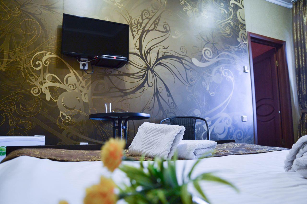 Vip Mini Hotel 세메이 외부 사진