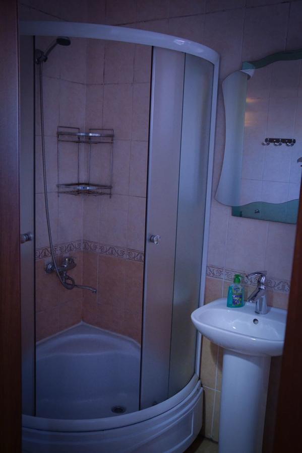 Vip Mini Hotel 세메이 외부 사진
