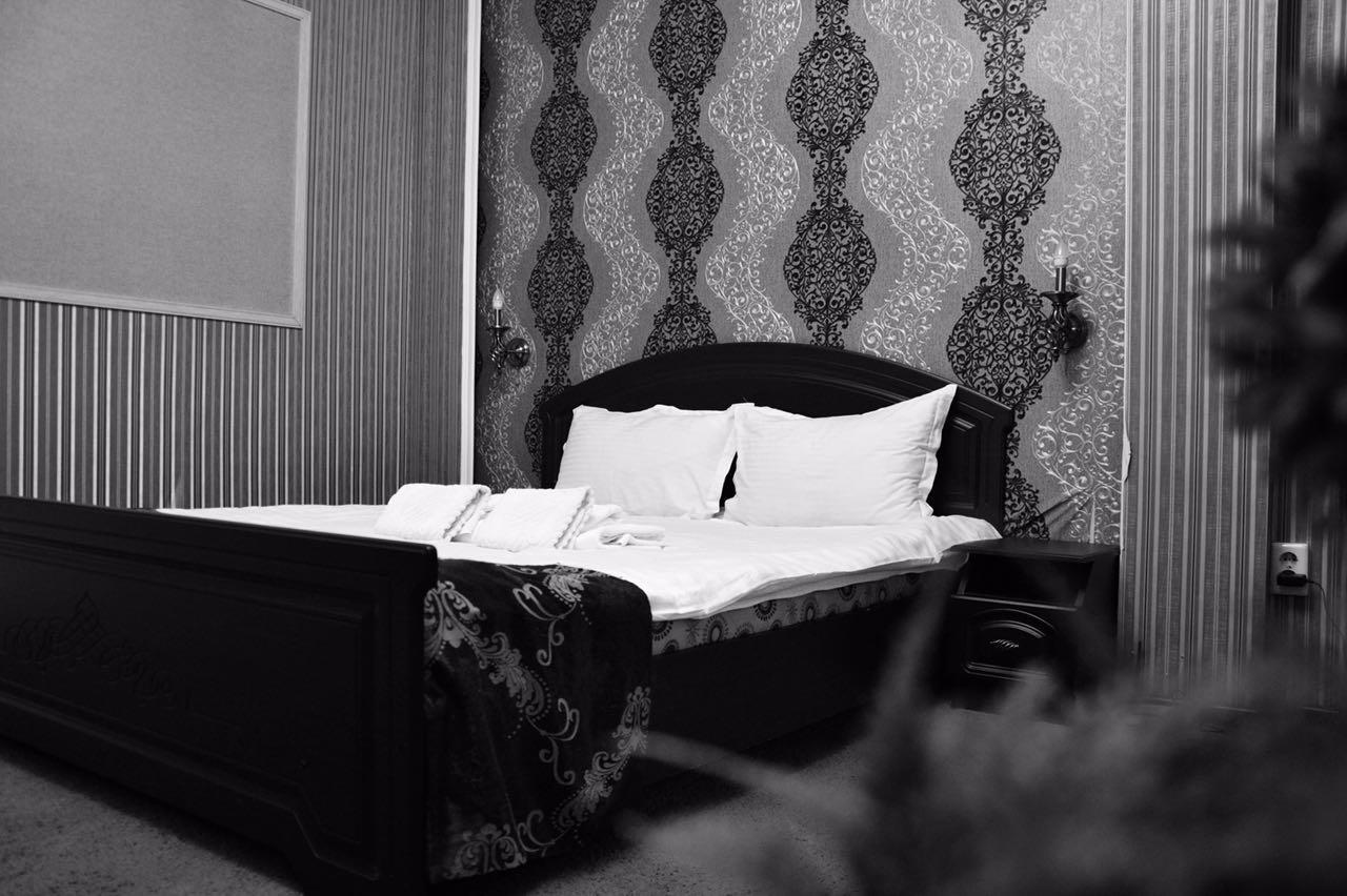 Vip Mini Hotel 세메이 외부 사진