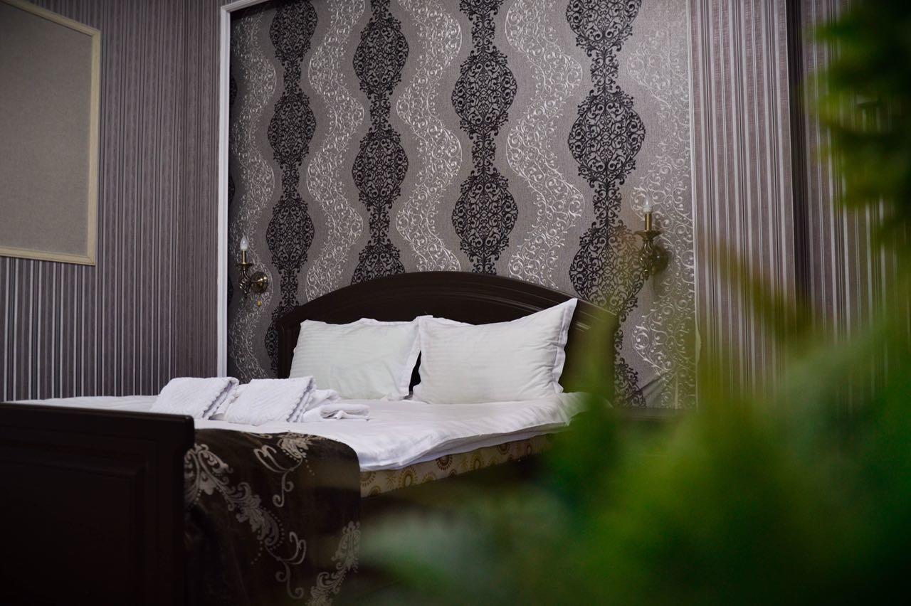 Vip Mini Hotel 세메이 외부 사진